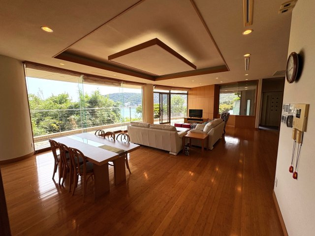 下田市　柿崎の居間・リビング