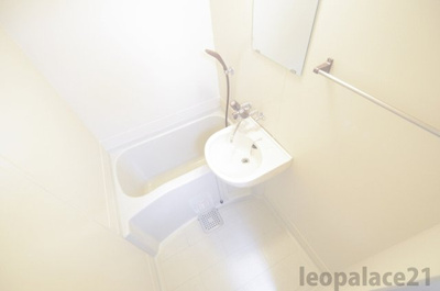 【浴室】 | レオパレス土塔Ⅱ | シンプルで使いやすいお風呂