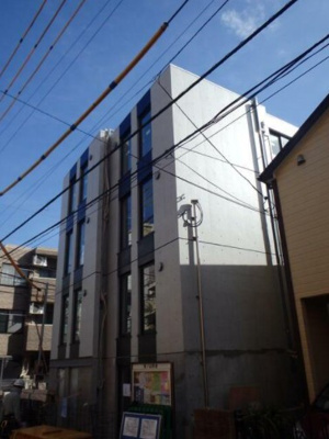 【外観】 | LAPiS中野坂上Ⅱ | 鉄筋コンクリート造のがっちりとした建物。