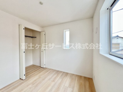 【洋室】 | 沼津市大岡 33期 新築一戸建て 1号棟 | 4.5帖の洋室です