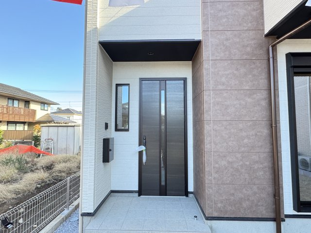 流山市江戸川台東４丁目新築戸建【江戸川台小学校：5分】のエントランス|エントランス・玄関ポーチ