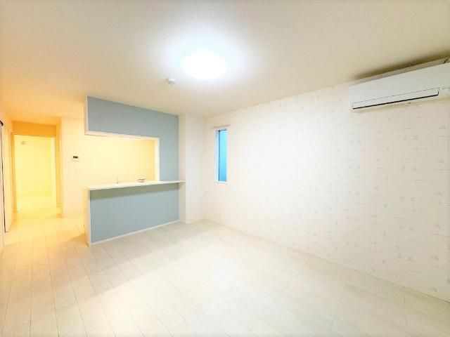 スカイハイ・ウィッシュの居間・リビング