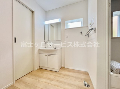 【脱衣所】 | 沼津市大岡 33期 新築一戸建て 2号棟 | 脱衣場です