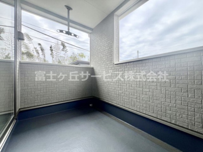 【バルコニー】 | 沼津市大岡 33期 新築一戸建て 2号棟 | 広々としたバルコニーです