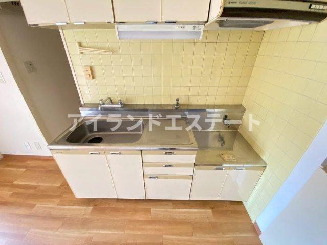 プチプルハイム都立大　駅近　オートロック　通風良好のキッチン