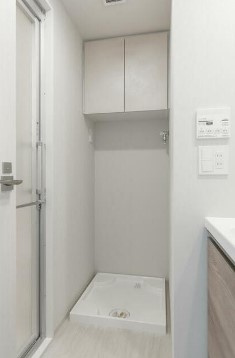 【設備】 | イプセ中野三丁目 | 室内洗濯機置き場。