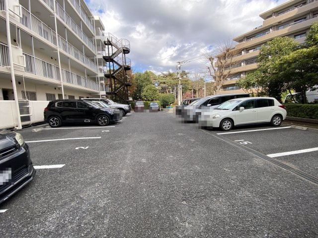清瀬グリーンマンションの駐車場