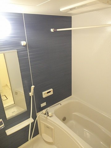 ブルーアースの浴室