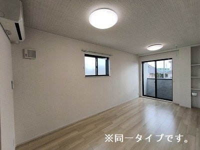 ルーチェコートの居間・リビング