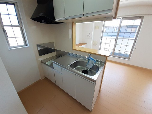 ソレイユ苗代のキッチン