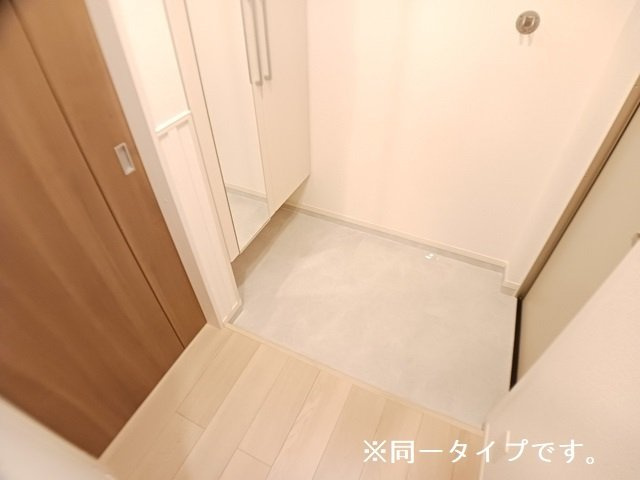 スイート滝ノ水の玄関