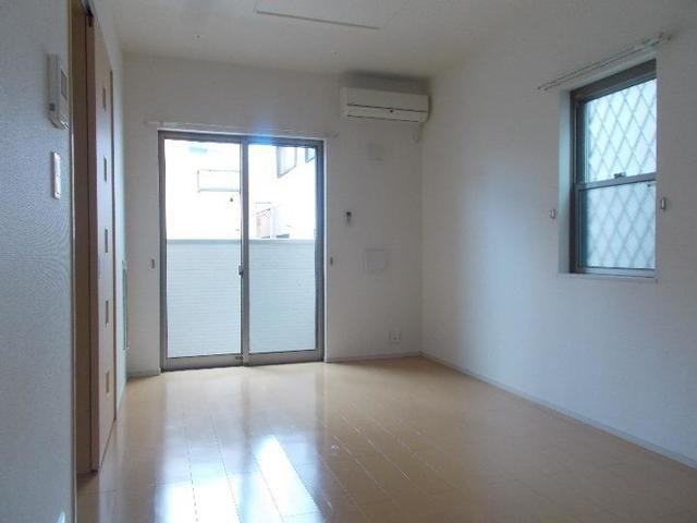 エヴァーグリーンⅡの居間・リビング