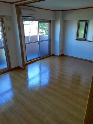 ラモーリ緑の居間・リビング