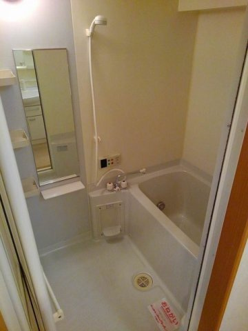 ラモーリ緑の浴室