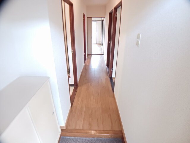 サンハイム亀の井の玄関