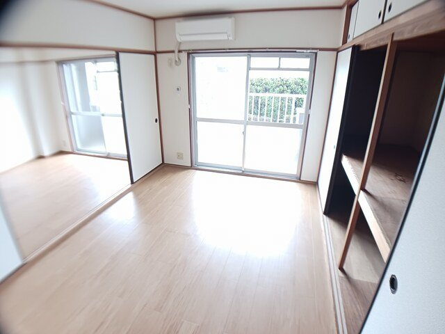 サンハイム亀の井の内装