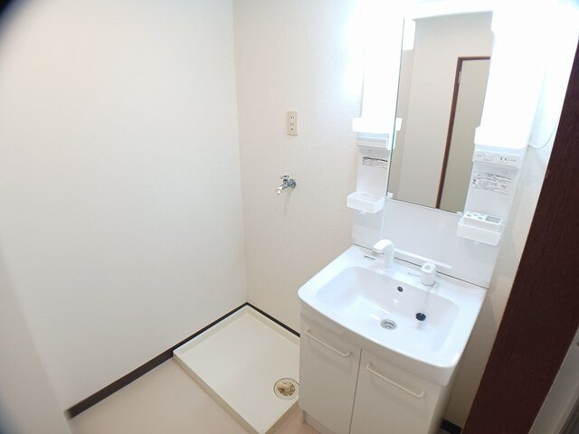 サンハイム亀の井の洗面所