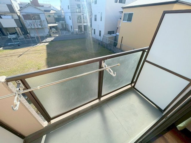 サンコーポウエノのバルコニー