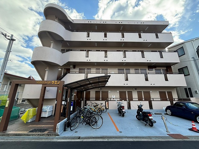 サンコーポウエノの外観