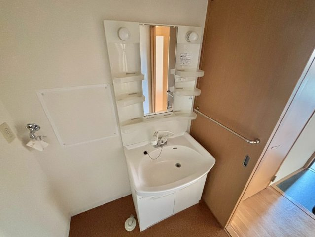 カーサエルソレーユの洗面所