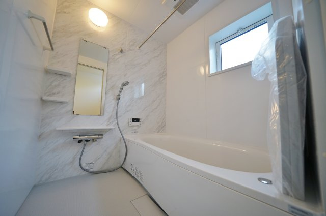 【横浜市保土ケ谷区権太坂1丁目24-7全2棟新築戸建て】★仲介手数料無料★（権太坂小学校・境木中学校）の浴室