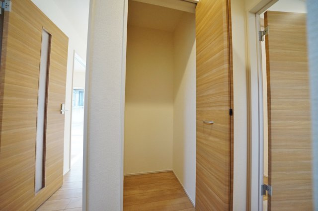 【横浜市保土ケ谷区権太坂1丁目24-7全2棟新築戸建て】★仲介手数料無料★（権太坂小学校・境木中学校）の収納