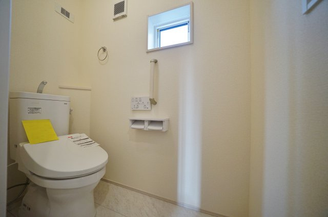 【横浜市保土ケ谷区権太坂1丁目24-7全2棟新築戸建て】★仲介手数料無料★（権太坂小学校・境木中学校）のトイレ