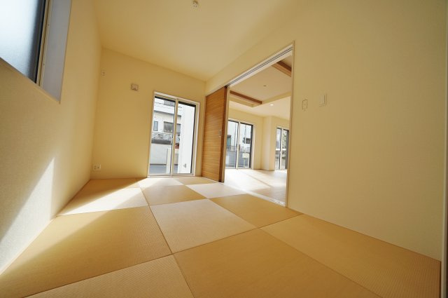 【横浜市保土ケ谷区権太坂1丁目24-7全2棟新築戸建て】★仲介手数料無料★（権太坂小学校・境木中学校）の和室