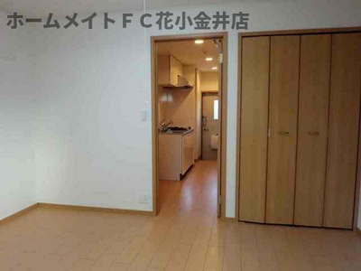 【内装】 | けんたく三生 | 明るい室内です