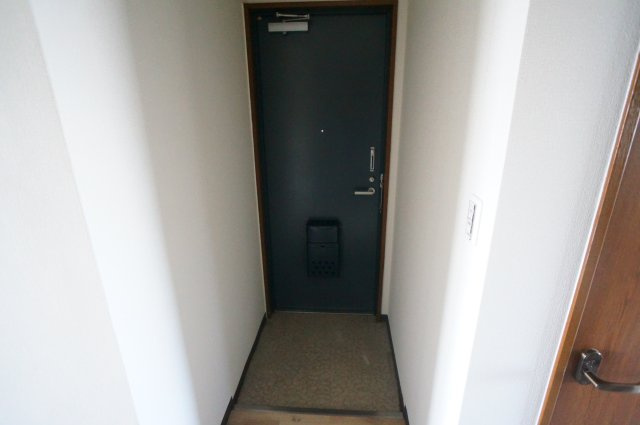 to U 大安寺の玄関