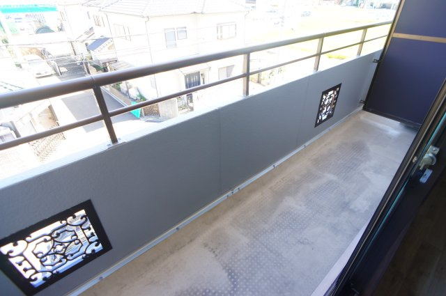 to U 大安寺のバルコニー