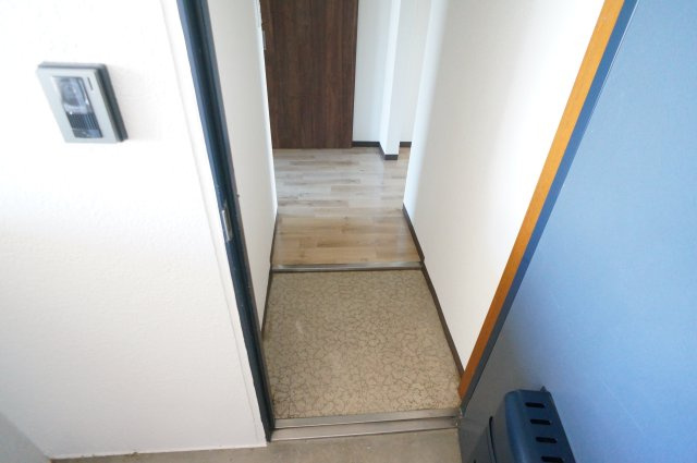 to U 大安寺の玄関