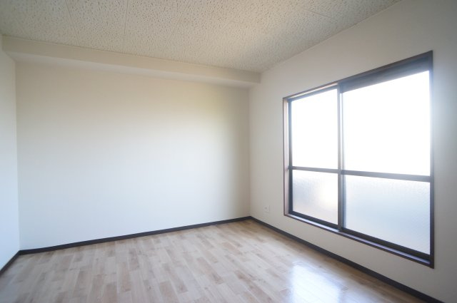 to U 大安寺の洋室