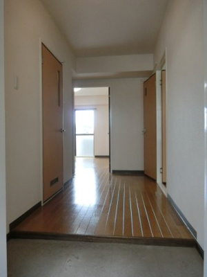 【玄関】 | サンハート南茨木