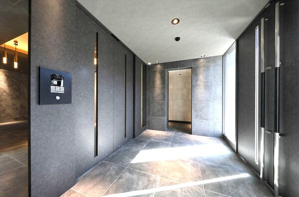 Ｓ－ＲＥＳＩＤＥＮＣＥ堀田駅前ｆｕｔｕｒのロビー