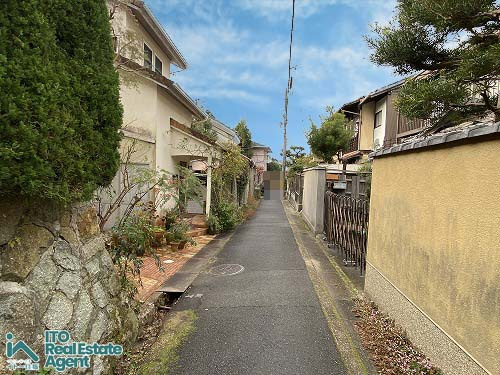 浄土寺南田町 中古戸建の前面道路含む現地写真
