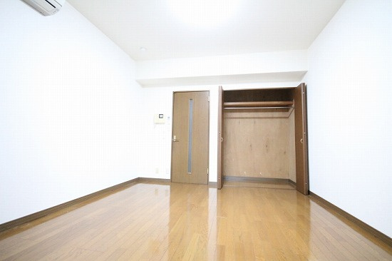 ＦＪ日進通の内装