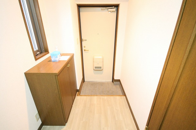 ＦＪ日進通の玄関