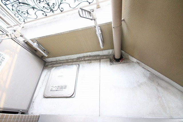 ＦＪ日進通のバルコニー