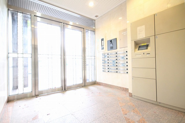 ＦＪ日進通のロビー