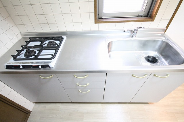 ＦＪ日進通のキッチン