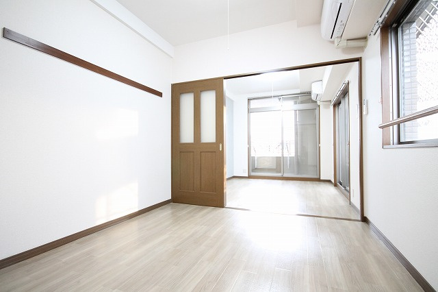 ＦＪ日進通の居間・リビング