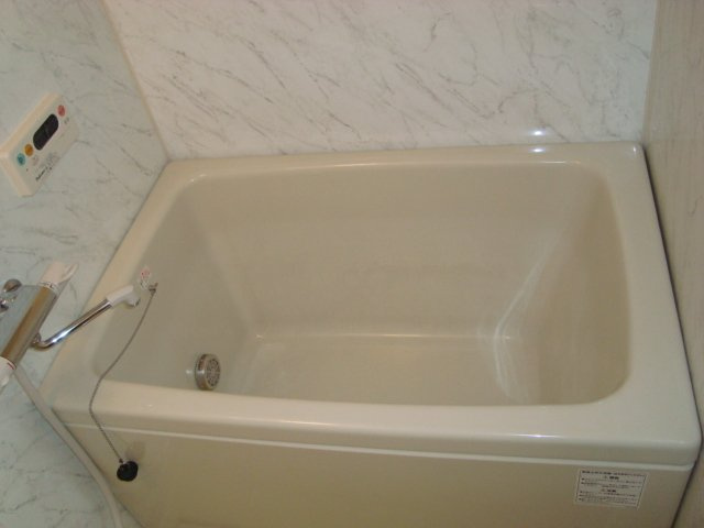 シンパシーＫ・Ｍの浴室|追い焚き