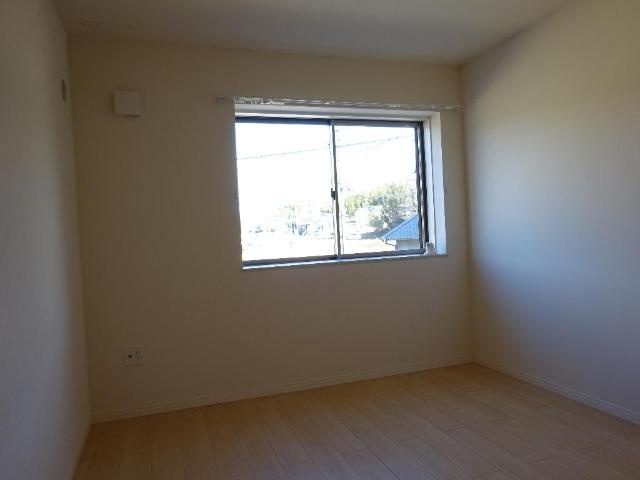 綱理ハウスの内装|洋室