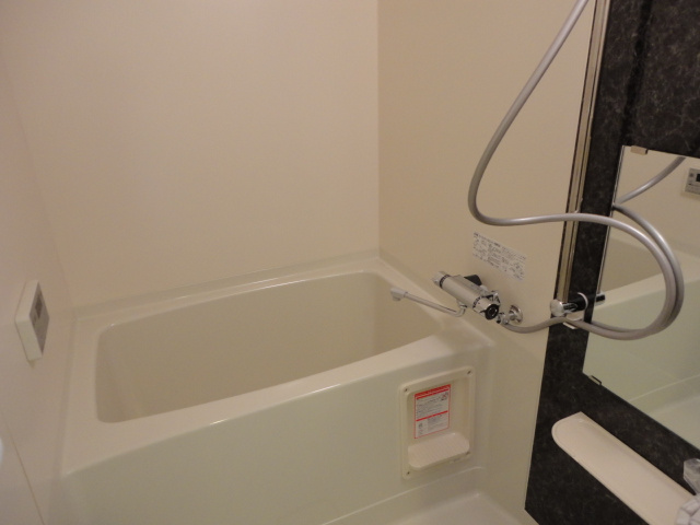 ガーデン仲田の浴室|バス