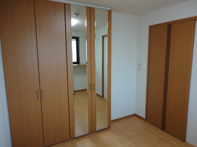 ガーデン仲田の収納|クローゼット