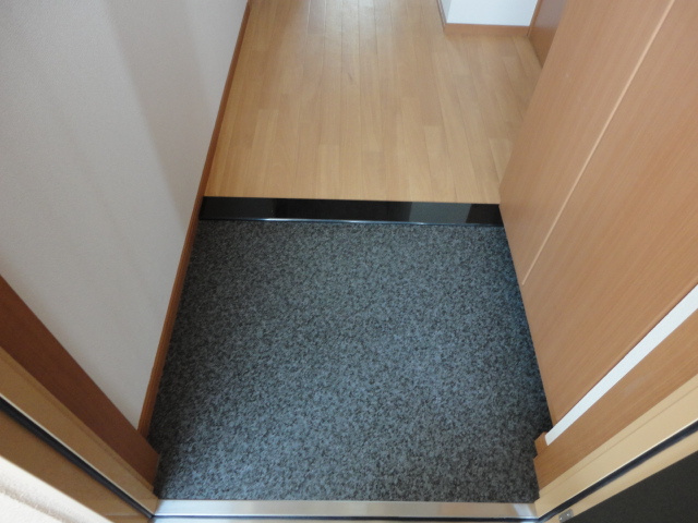 ガーデン仲田の玄関|玄関