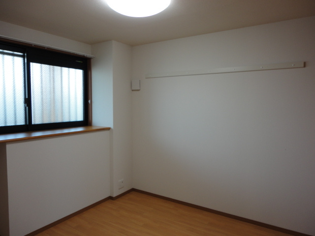 ガーデン仲田の内装|洋室