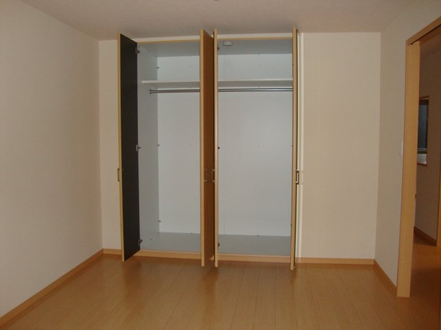 アイリス大鐘の内装|洋室