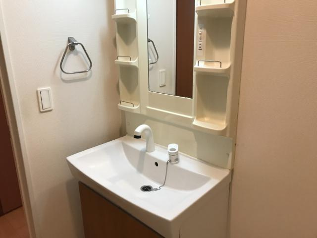シャイニー竜泉寺の洗面所|洗髪洗面化粧台